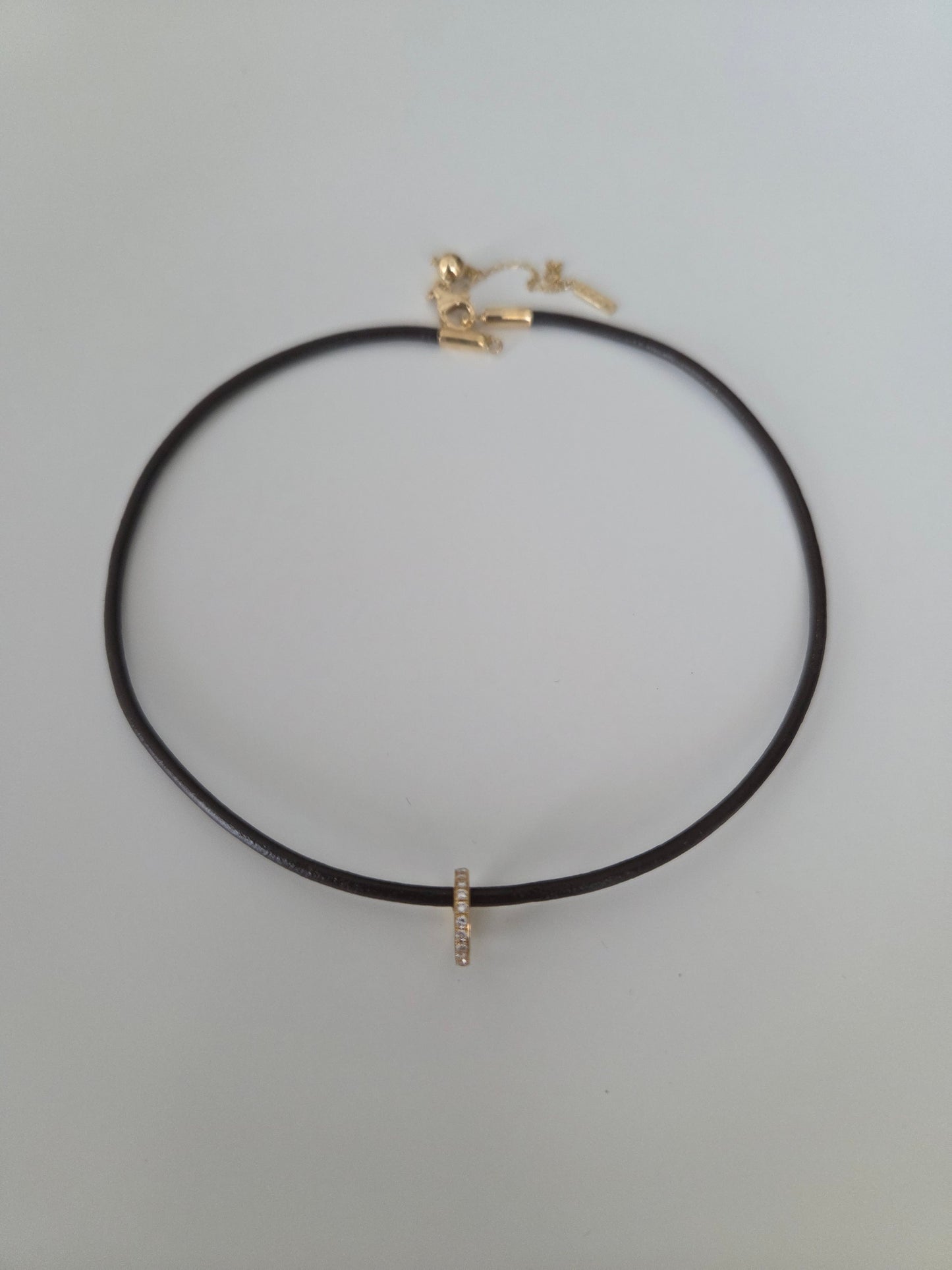 Single Saturn Leather Choker