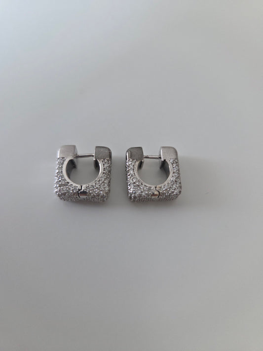 Cubic Huggies