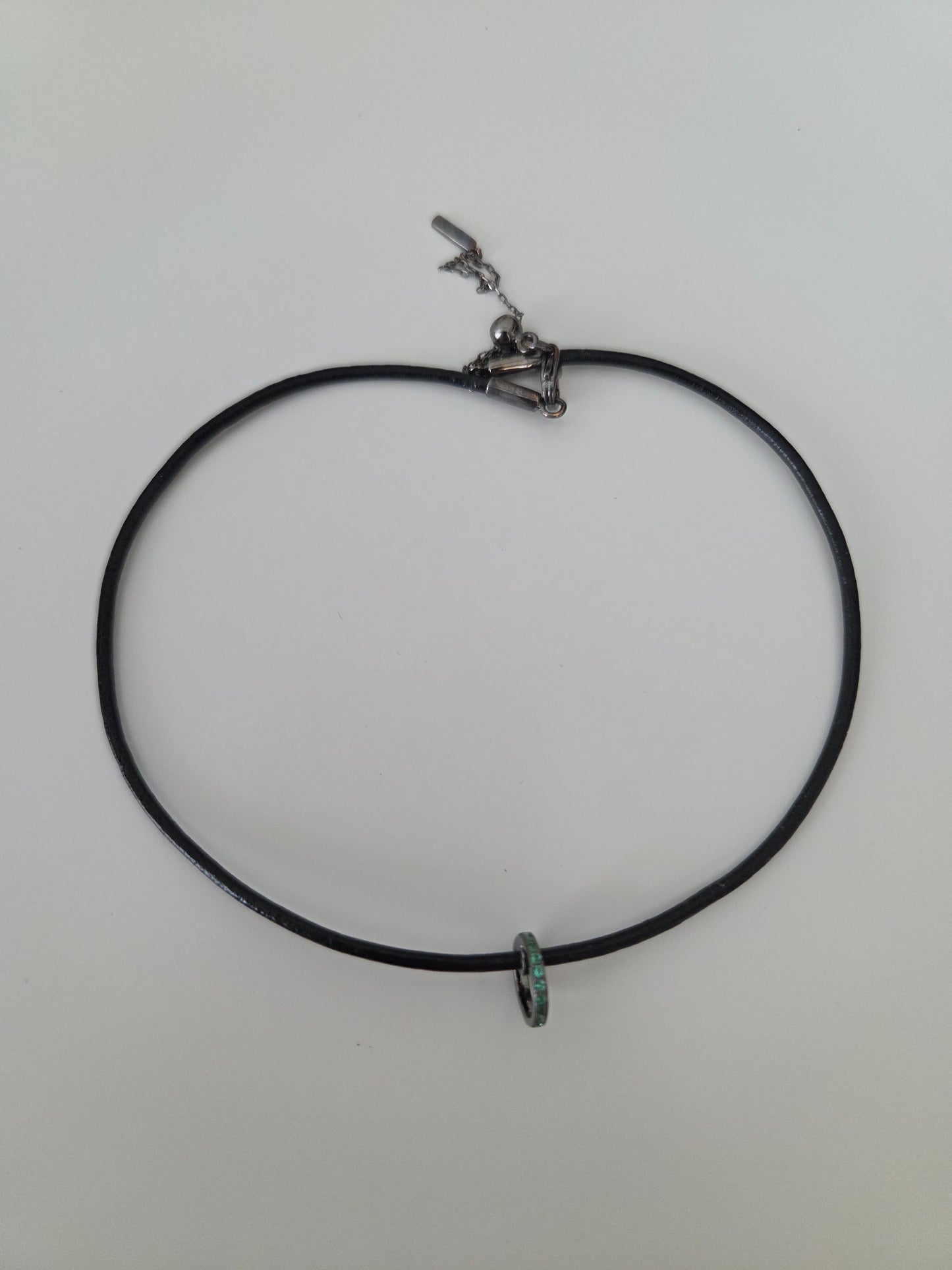 Kelly Saturn Leather Choker