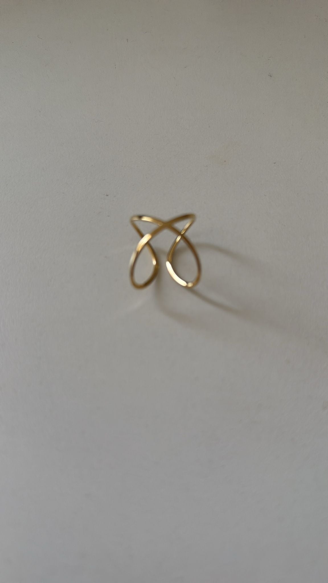 Cross Curve Ring